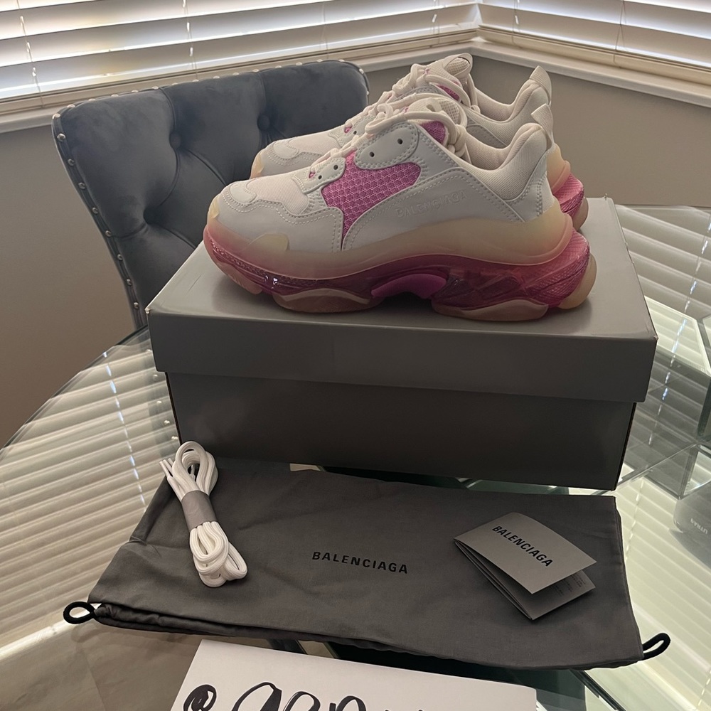 Triple S Balenciaga sneakers